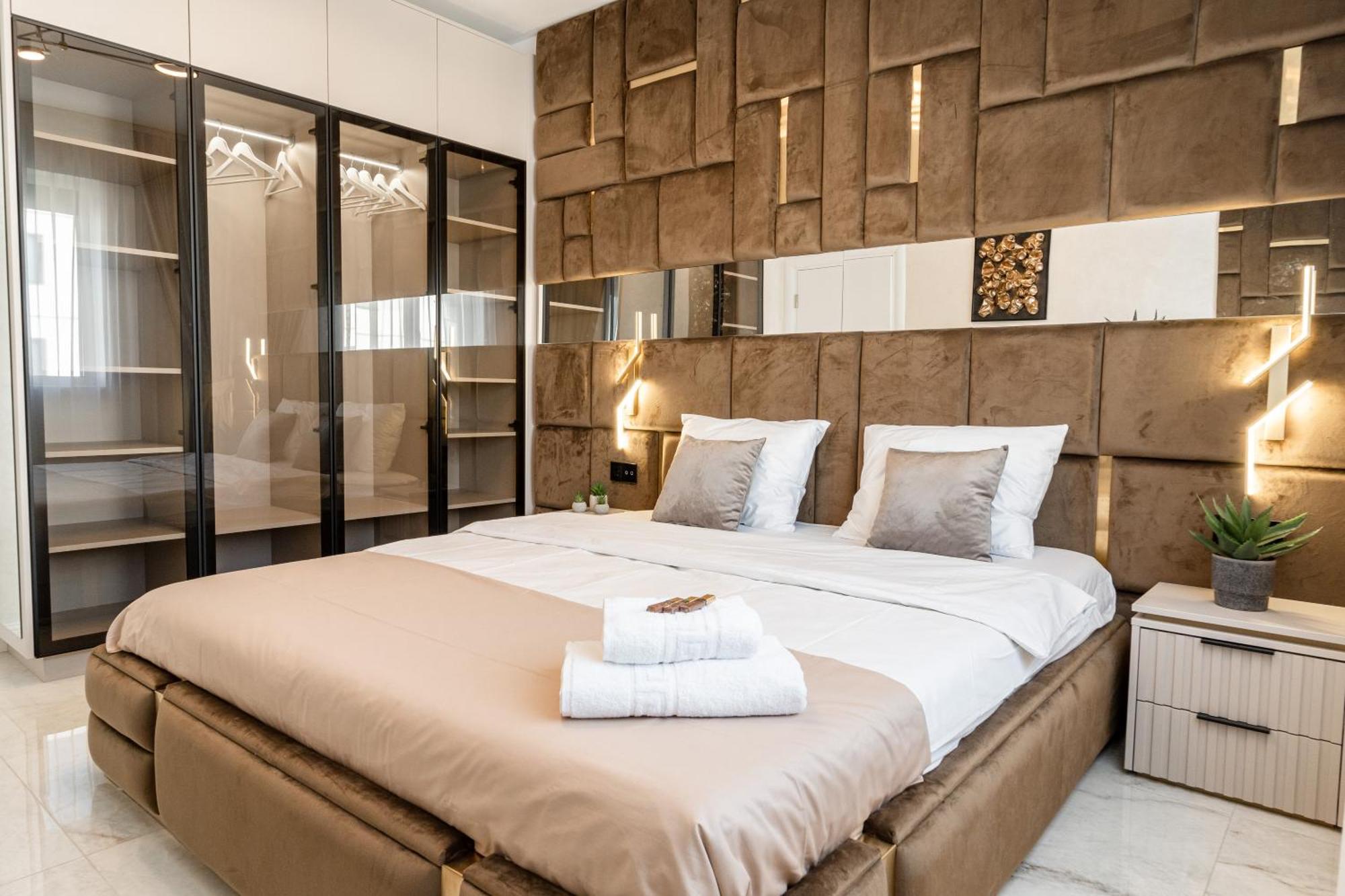 Fashion Stay-Valentino Apartment - By Openhouse Giroc Extérieur photo